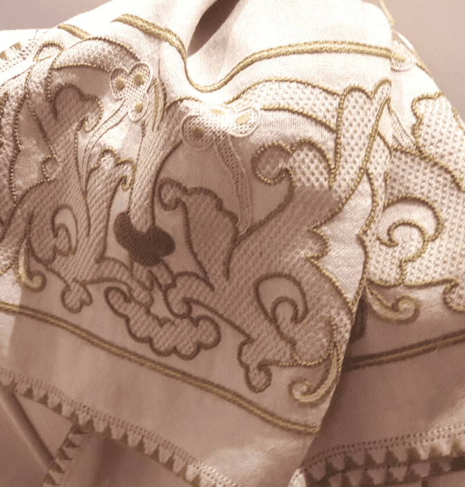 Particolare ricamo in ars canusina